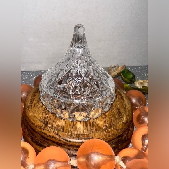 CRYSTAL KISS CANDLE HOLDER, SCENT UNLEASHED LLC - Picture 3 of 5